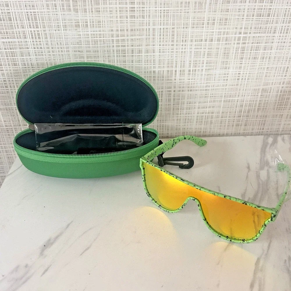 Tipsy Elves Psychic‎ Pathway Sunglasses Green Rainbow Iridescent Sport BxRR
